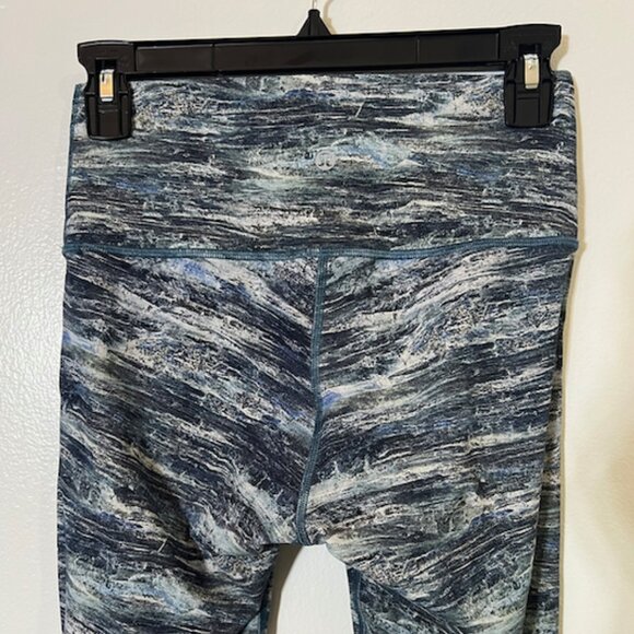 lululemon leggings (6) - Picture 2 of 4